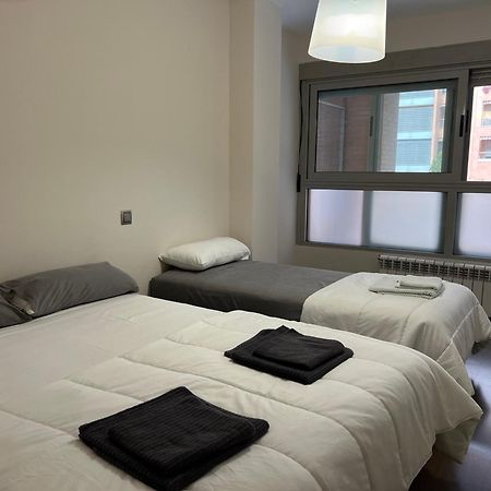 Impresionante Apartamento De 4 Dormitorios 3 Banos Y 2 Plazas De Garaje Madrid Eksteriør billede