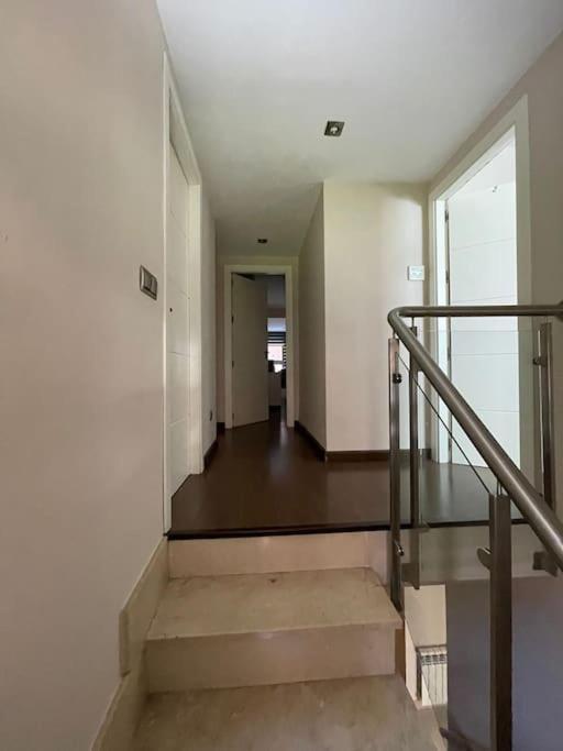 Impresionante Apartamento De 4 Dormitorios 3 Banos Y 2 Plazas De Garaje Madrid Eksteriør billede