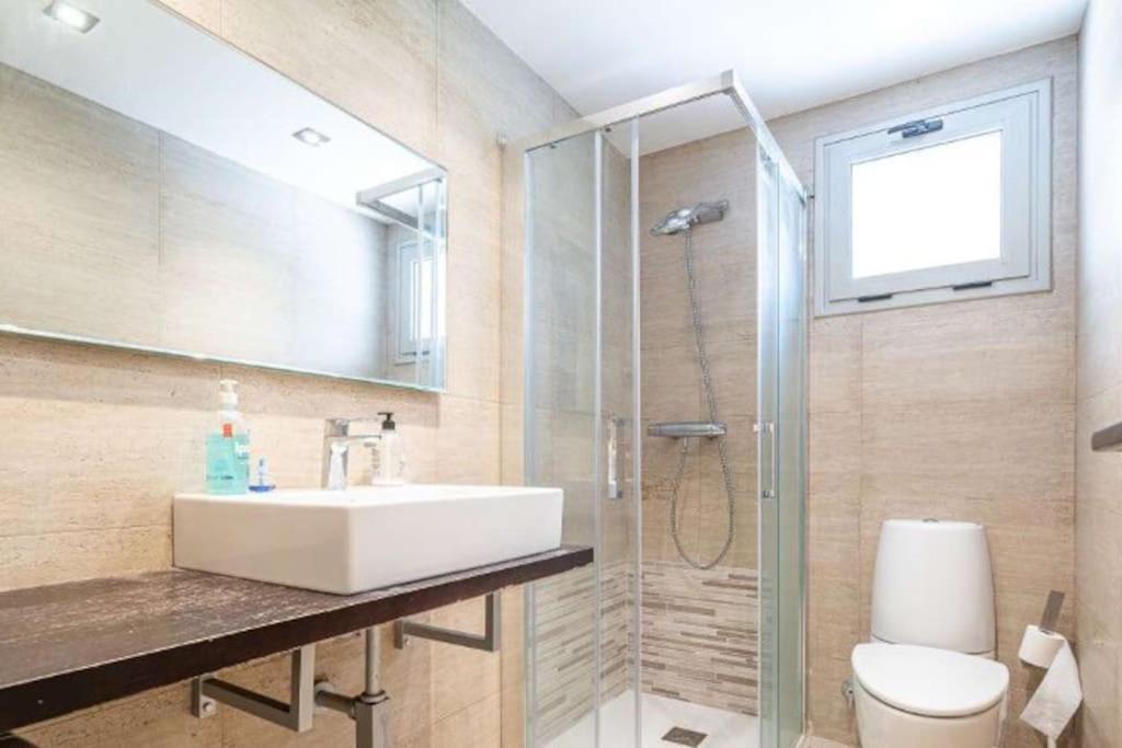 Impresionante Apartamento De 4 Dormitorios 3 Banos Y 2 Plazas De Garaje Madrid Eksteriør billede