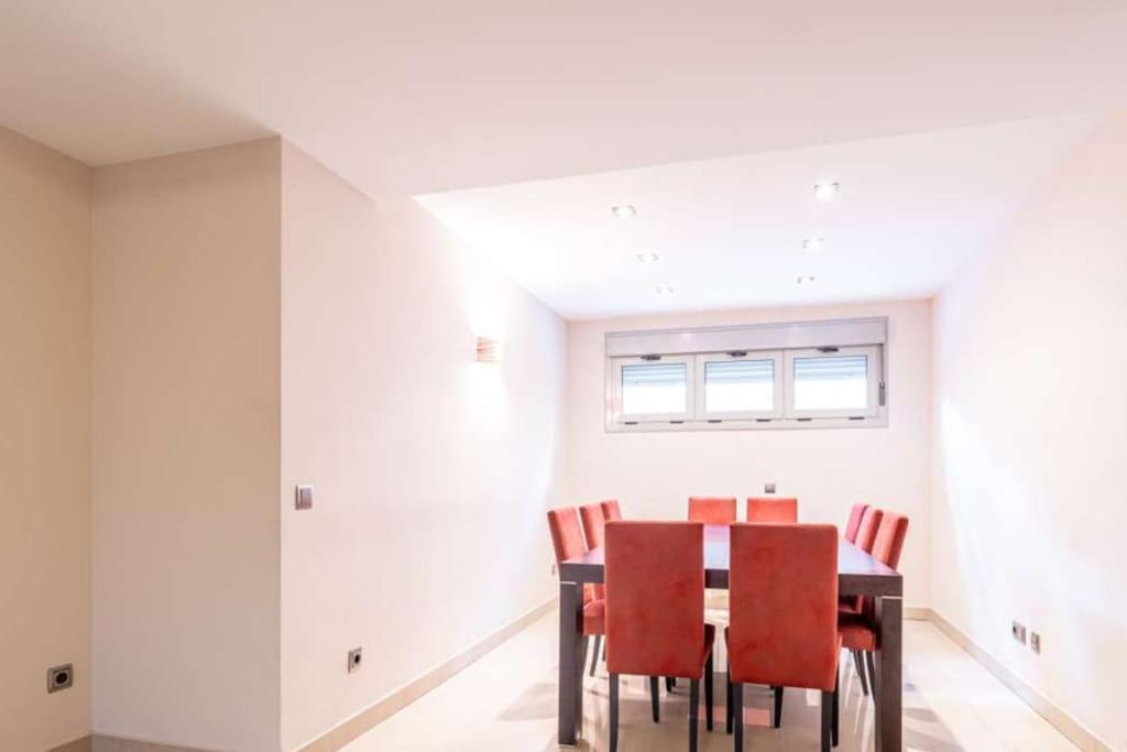 Impresionante Apartamento De 4 Dormitorios 3 Banos Y 2 Plazas De Garaje Madrid Eksteriør billede
