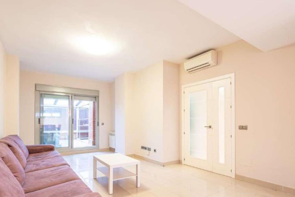 Impresionante Apartamento De 4 Dormitorios 3 Banos Y 2 Plazas De Garaje Madrid Eksteriør billede